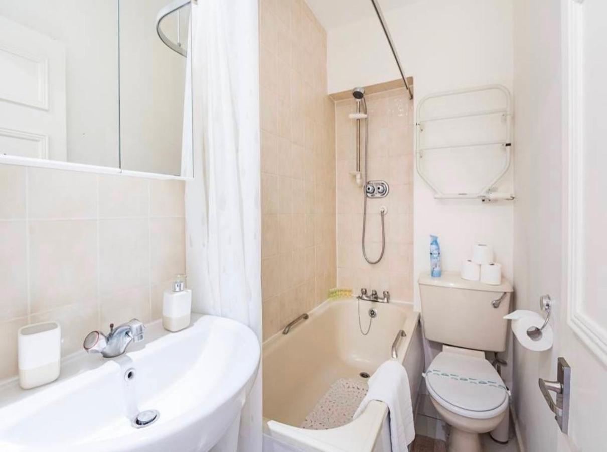 Double Room With Garden View London Exterior foto